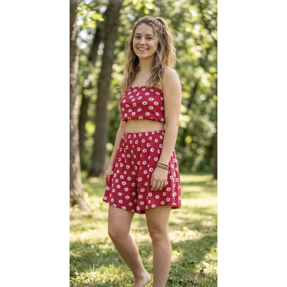 BOOHOO Set 2 piece Short and Top Strapless red floral summer Beach Size 22
